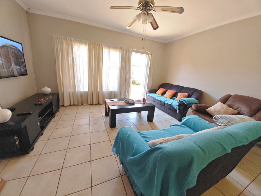 3 Bedroom Property for Sale in Langenhovenpark Free State